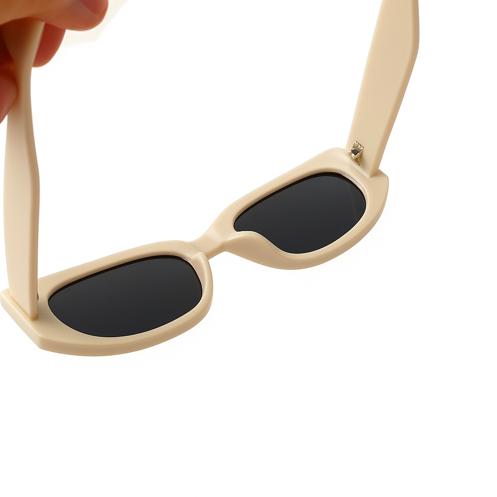 Hadley Beige White Sunnies